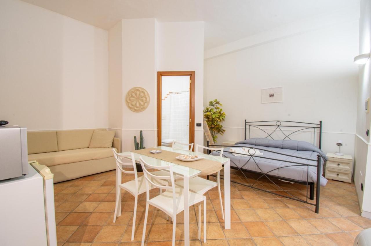 Andrea'S Hotell Lecce Eksteriør bilde