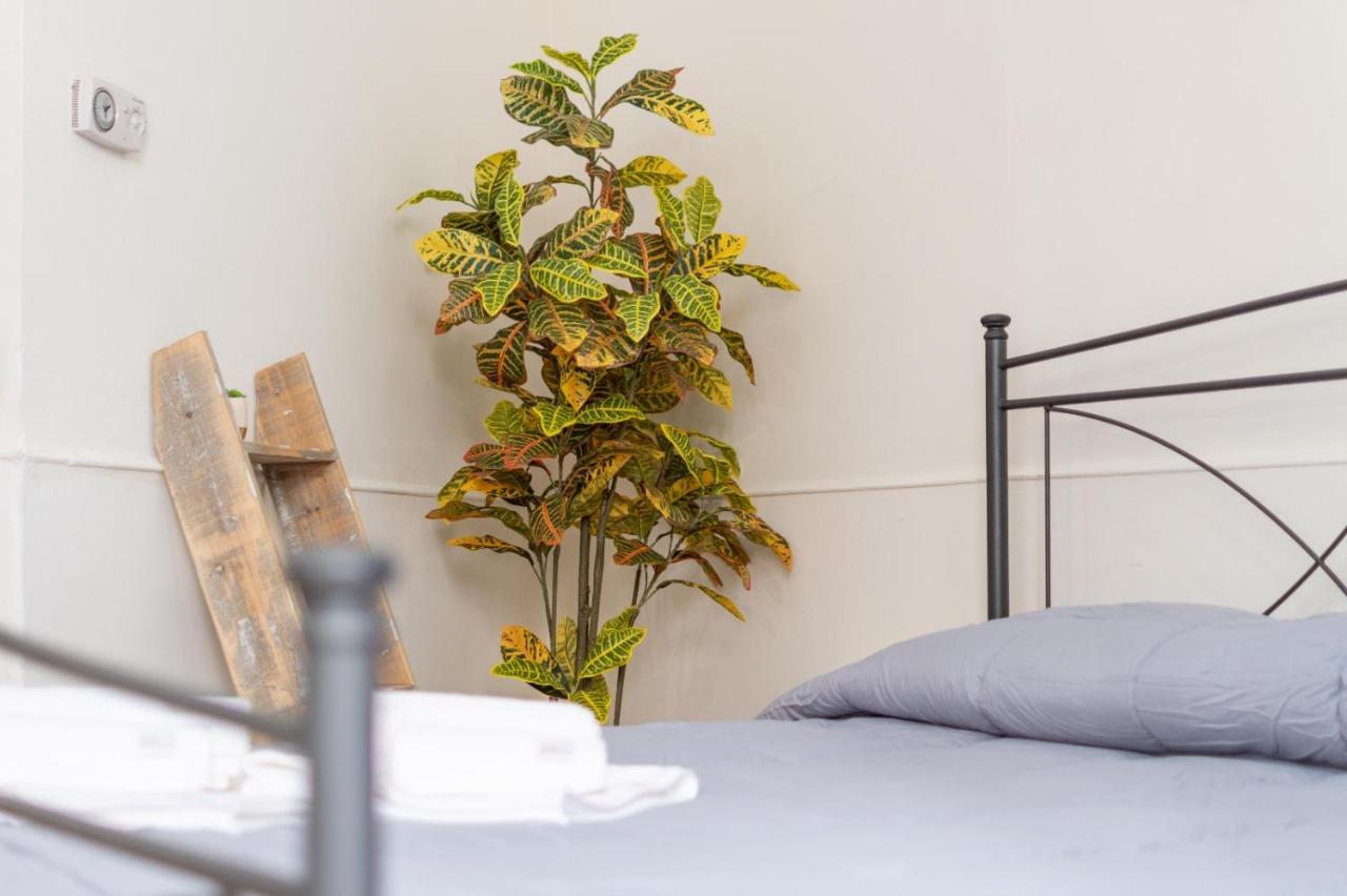 Andrea'S Hotell Lecce Eksteriør bilde